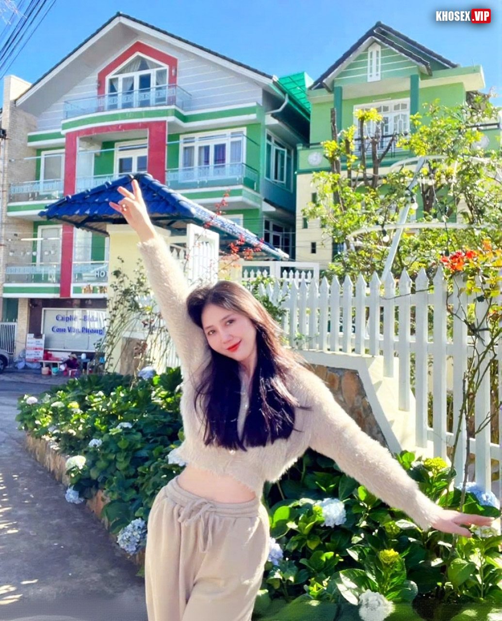 Em người mẫu siêu đẹp lộ clip sex ngon đét 5 Em người mẫu siêu đẹp lộ clip sex ngon đét - Hình 01