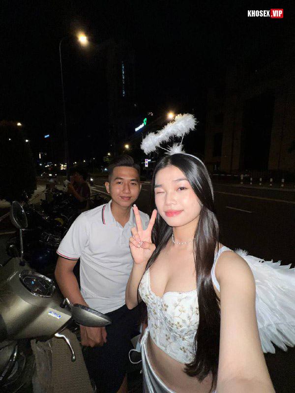 Clip sex Em teen xinh và bạn trai, em bú cái nét dâm quá - Phần 2 22 Clip sex Em teen xinh và bạn trai, em bú cái nét dâm quá - Phần 2 -Hình 04