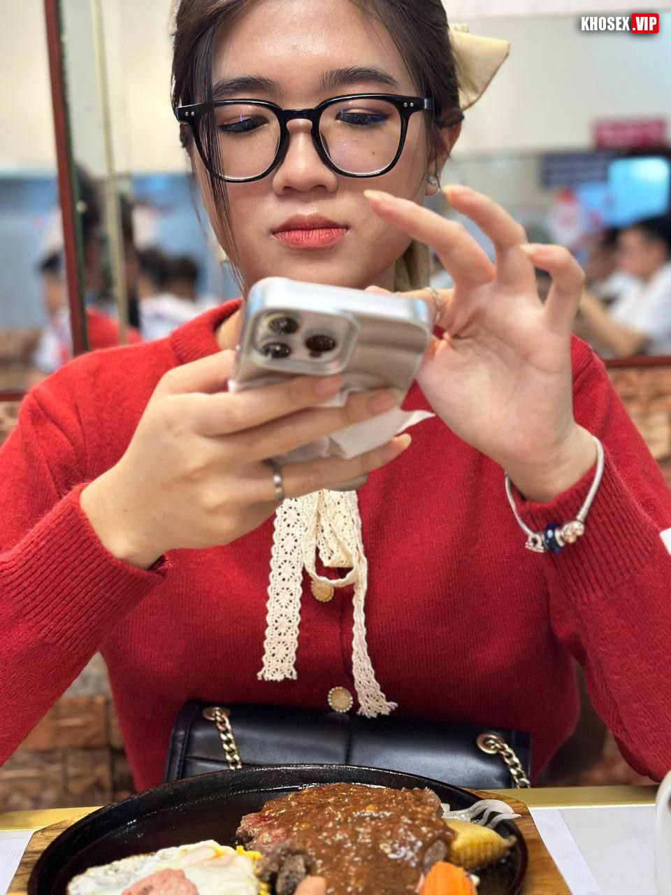 Cu anh dài quá em cưỡi ngựa nứng chịu không nổi - Phần 2 14 Cu anh dài quá em cưỡi ngựa nứng chịu không nổi - Phần 2 - Hình 03