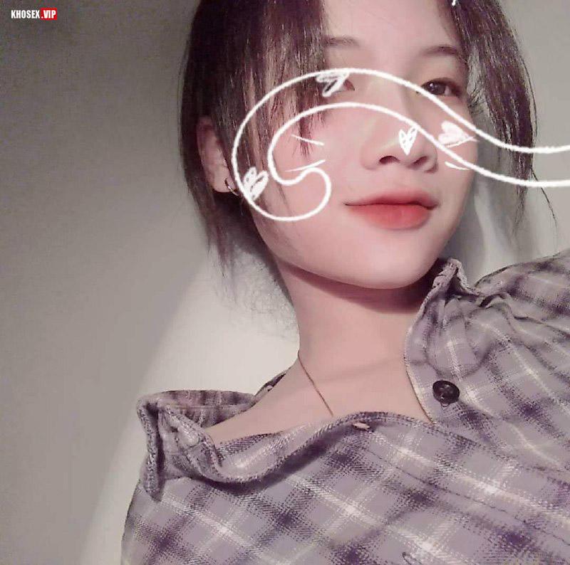 Lộ clip sex em gái xinh bị người yêu chịch rung cả giường (Full Clip + Pic) - Phần 1 - Hình 01