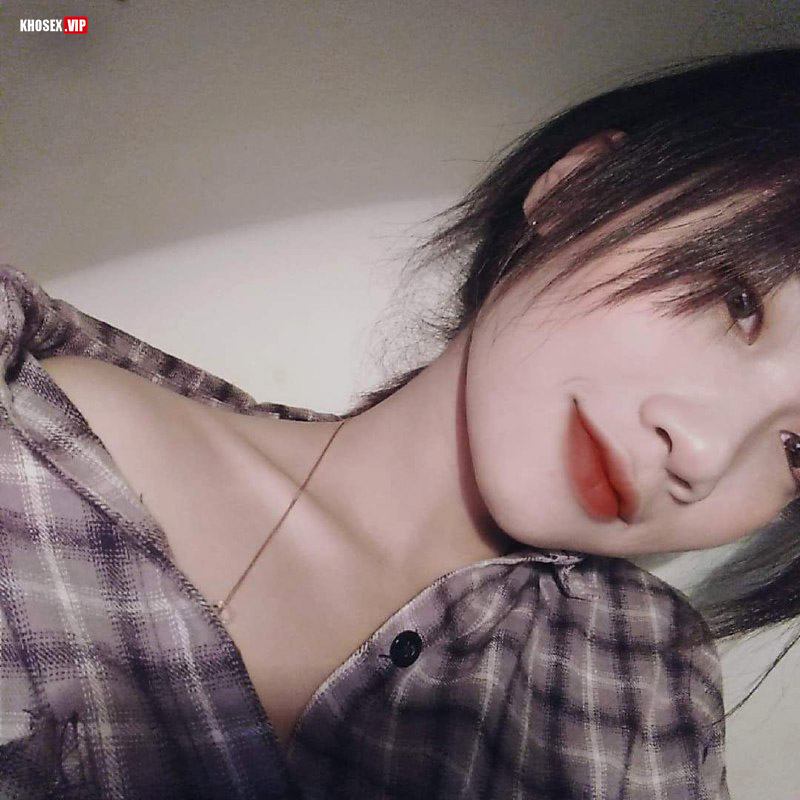 Lộ clip sex em gái xinh bị người yêu chịch rung cả giường (Full Clip + Pic) - Phần 1 - Hình 02