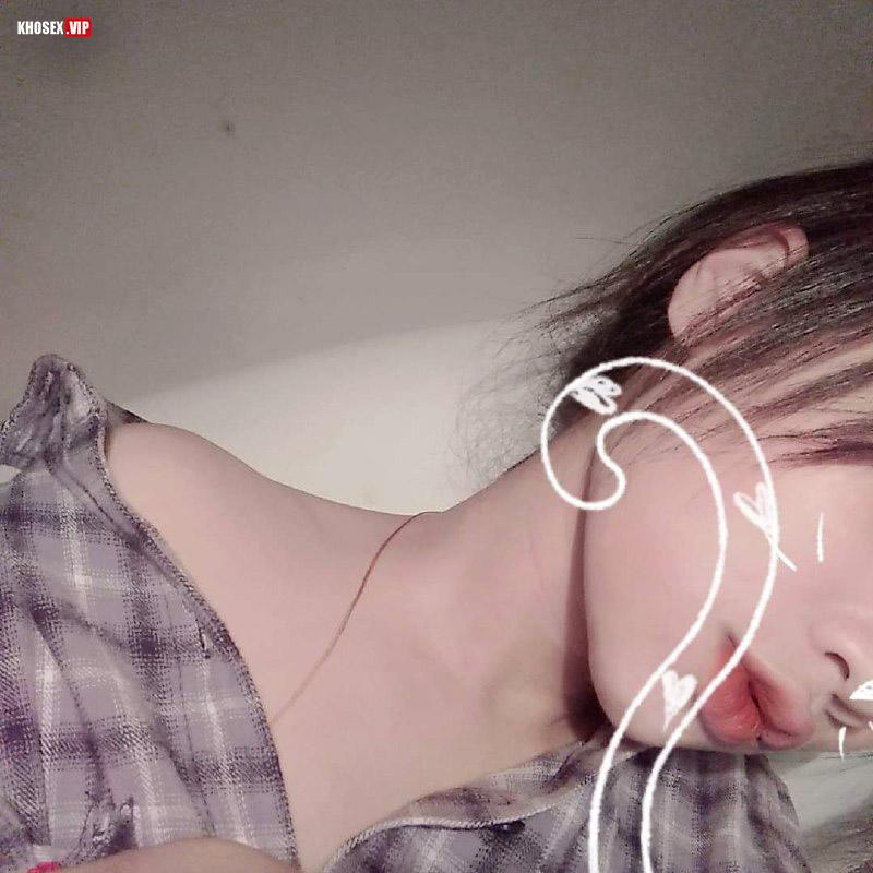 Lộ clip sex em gái xinh bị người yêu chịch rung cả giường (Full Clip + Pic) - Phần 1 - Hình 03