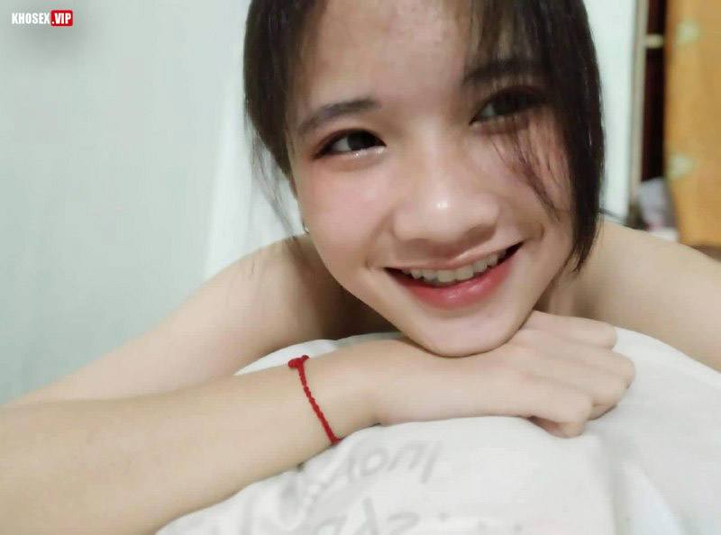 Lộ clip sex em gái xinh bị người yêu chịch rung cả giường (Full Clip + Pic) - Phần 1 - Hình 04