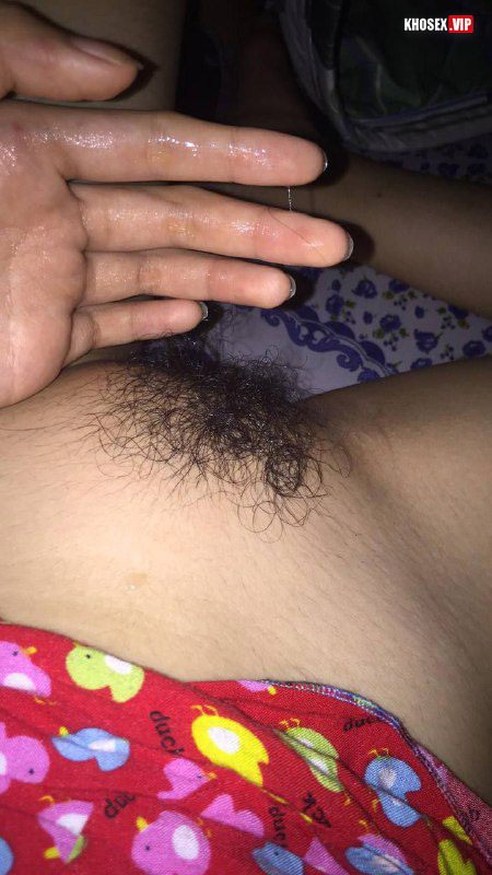 Lộ clip sex em học sinh đeo kính mặc áo dài địt với bạn trai (Full Clip + Pic) - Hình 16