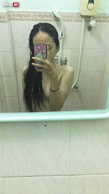 Lộ clip sex em học sinh đeo kính mặc áo dài địt với bạn trai (Full Clip + Pic) - Hình 23