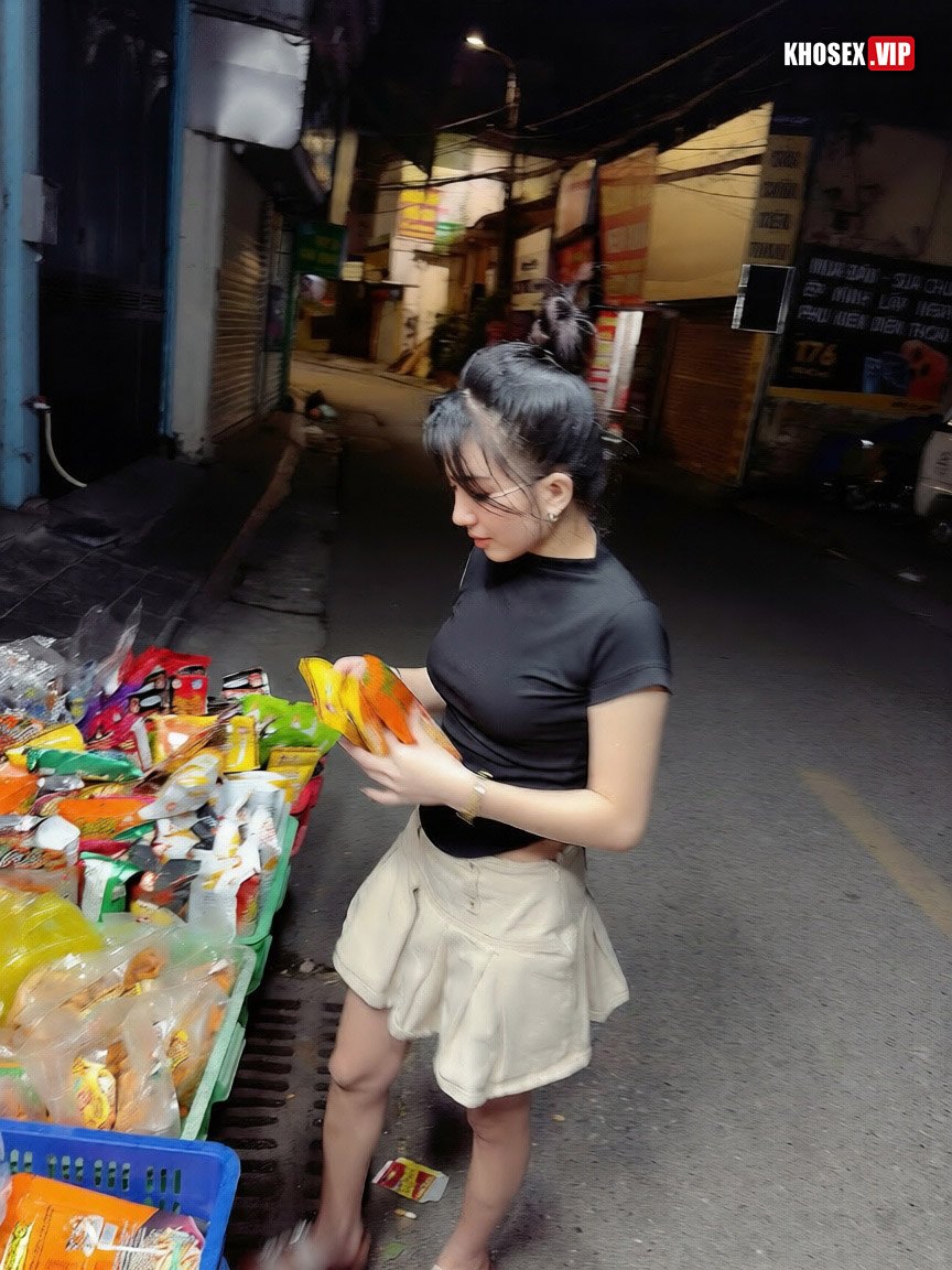 Lột đồ bắn ngoài cùng em fwb run cả người - Hình 03