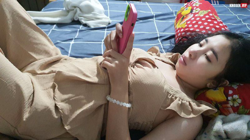 Cặp vợ chồng rảnh rỗi lôi nhau ra đụ (Full Clip + Pic) - Hình 04