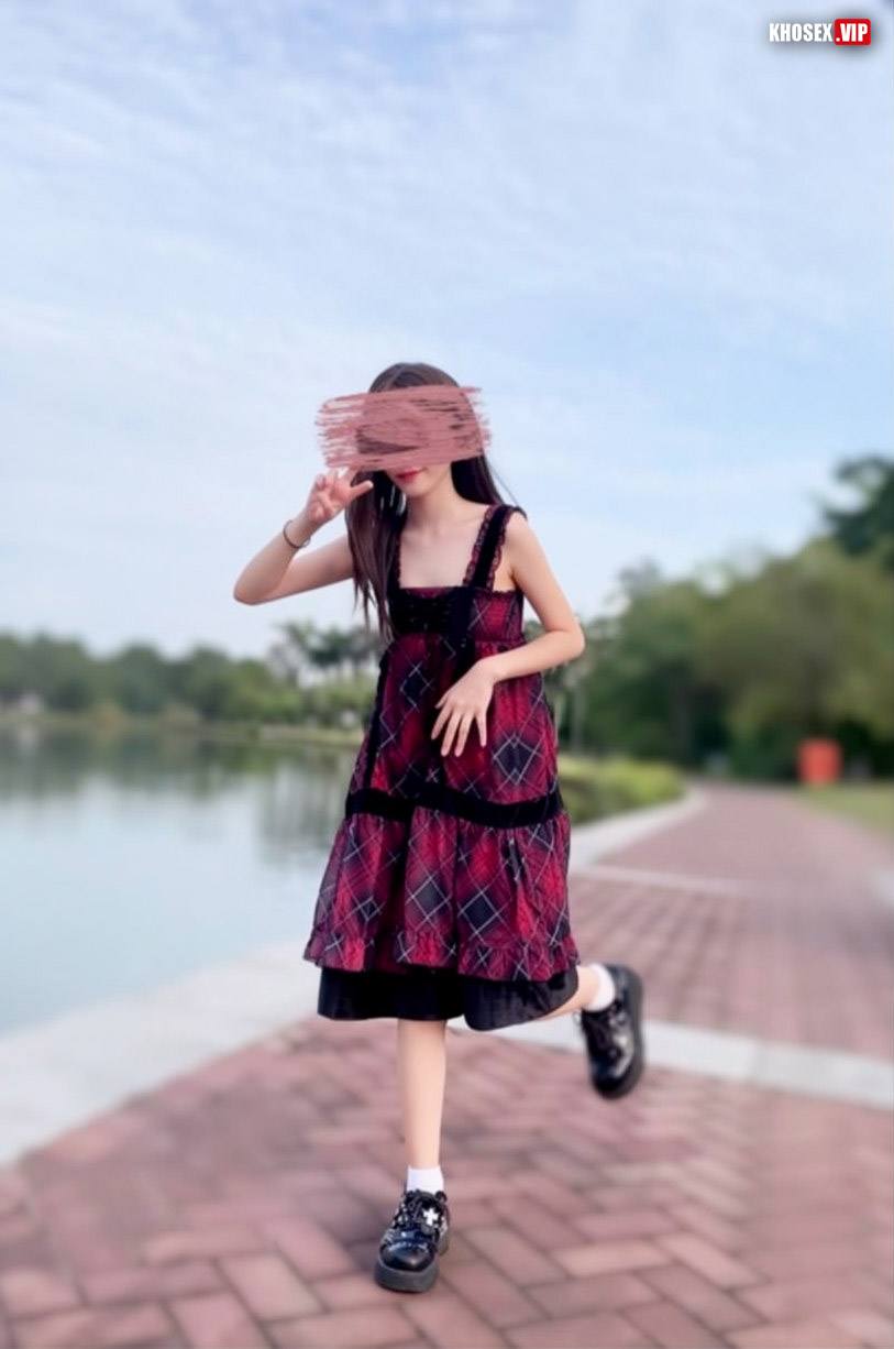 Luận Loan em gái Tung của (Full Clip + Pic) - Phần 1 - Hình 04